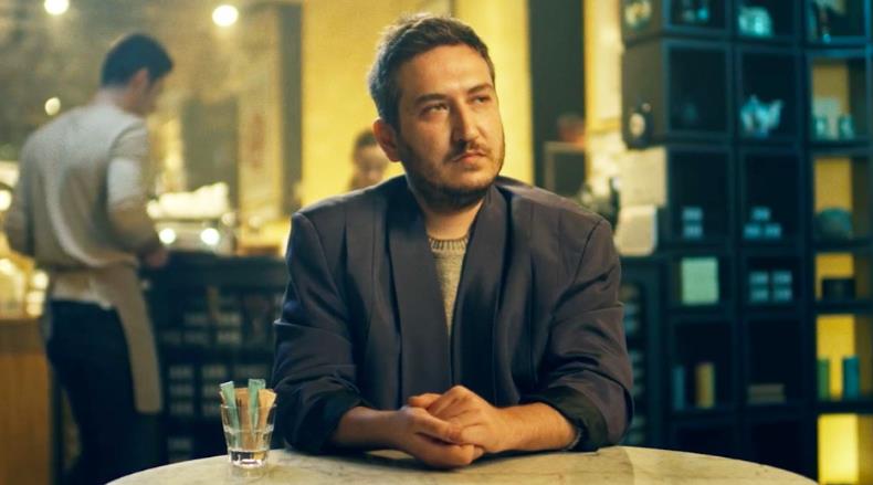 Gibi Dizisinin Nihilizme Göz Kırpan Karakteri Yılmaz'ın Absürt Anları