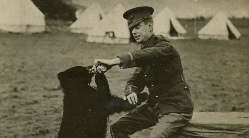 Winnie The Pooh'a İlham Veren Asker Harry Colebourn'un Kalbinizi Isıtacak Hikayesi