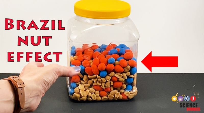 Kavanozu Sallayınca Neden Hep En Büyük Kuruyemiş Üste Çıkar?