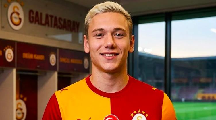 Galatasaray'ın Yeni 10 Numarası Aleksey Batrakov Nasıl Bir Futbolcu?