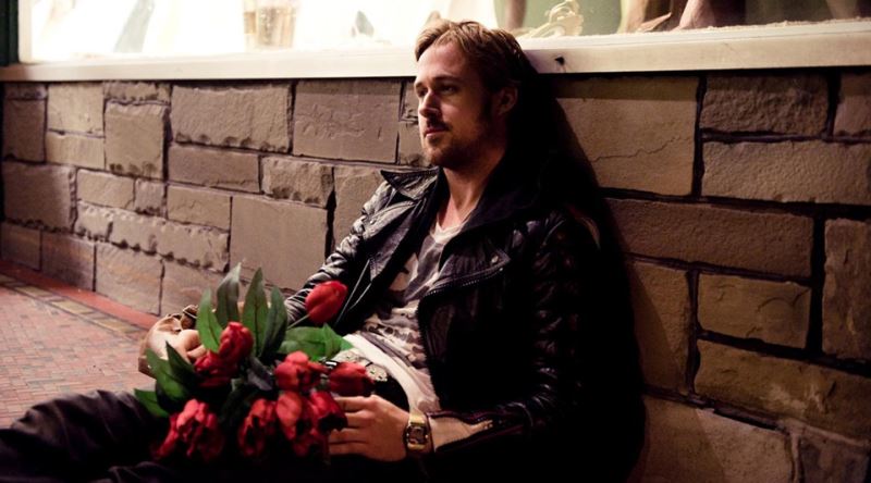 Bize Kendimizi Değersiz Hissettiren Bir İnsana Neden Aşık Oluruz?