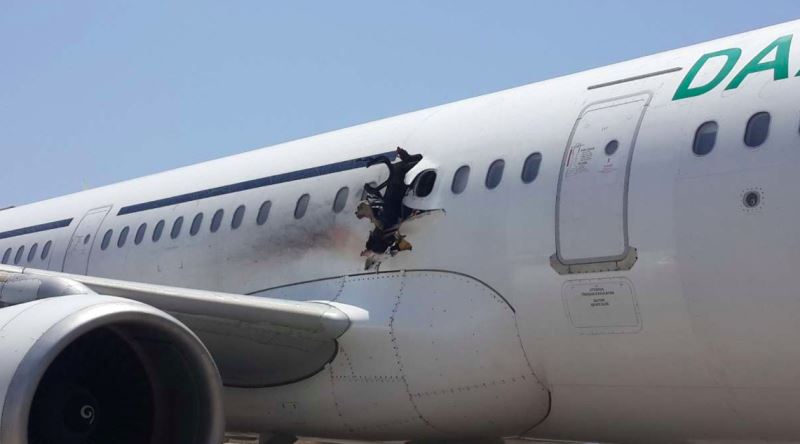 İntihar Bombacısının Uçaktan Düşerek Öldüğü İlginç Terör Olayı: Daallo Airlines 159