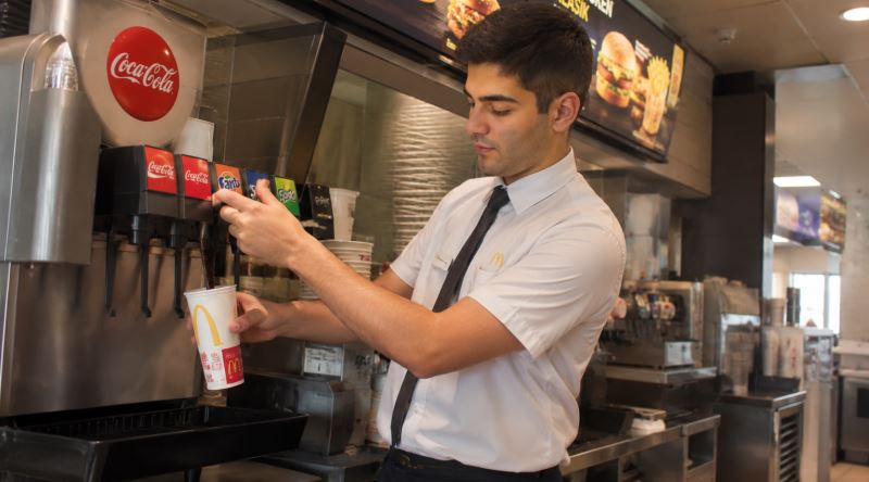 McDonald’s’taki Coca-Cola Neden Başka Yerlerdekinden Daha Lezzetli?