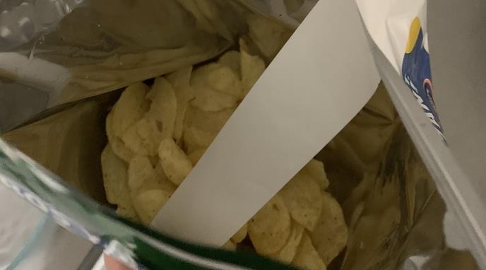 Cips Paketlerinin İçinden Çıkan Beyaz Şerit Neyin Nesidir?