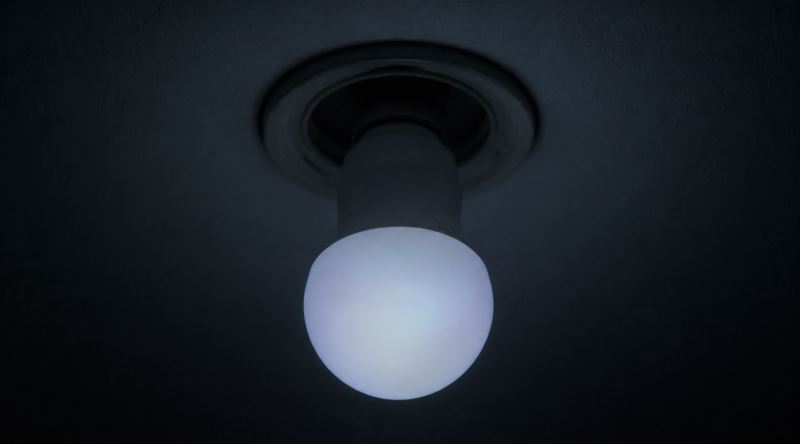 Led Ampul Kapalıyken Neden Hafif Hafif Yanar?
